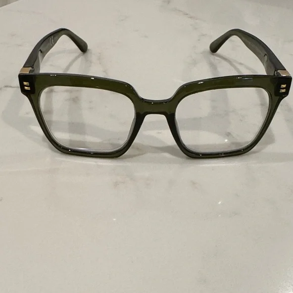Black Square Glasses with Case - Picture 6 of 12